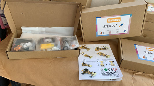 Auto de madera para armar motorizado solar